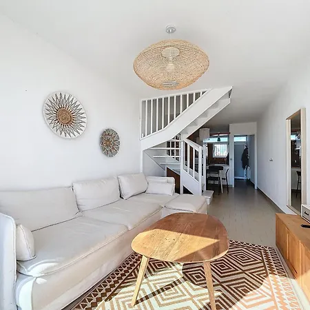 T3 En Duplex Avec Terrasse, Face A La Plage, Climatise, Wifi, Parking Prive - Fr-1-715-96 * Mauguio